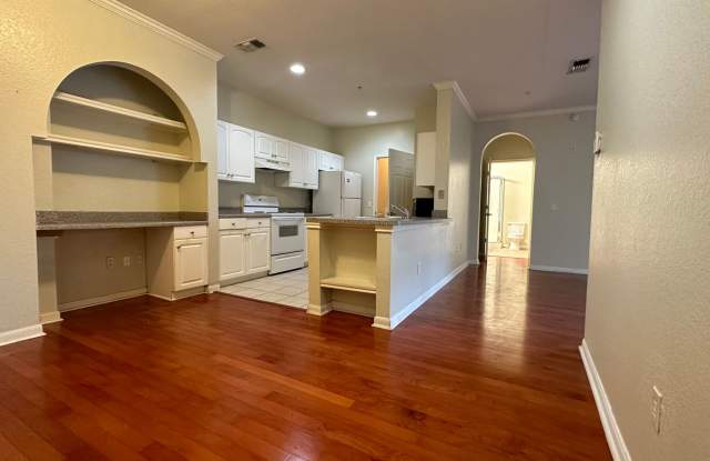 City Living Meets Comfort – 2BR/2BA Condo in Prime Downtown Location photos photos