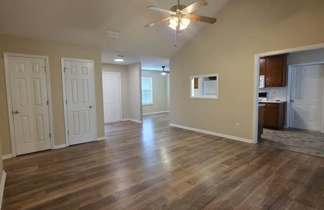 105 Indianola Court Gallery 4