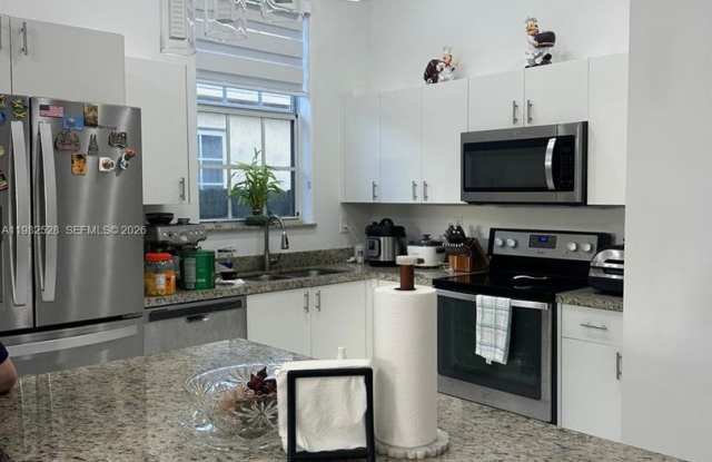 3482 SW 152nd Place 3482, Miami, FL 33185 photos photos