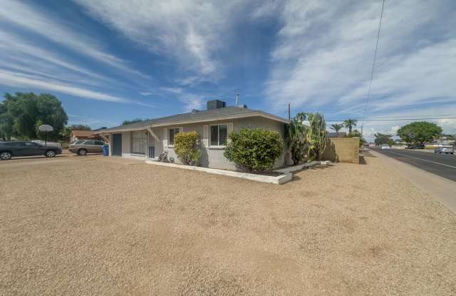 2502 W Larkspur Dr Gallery 2