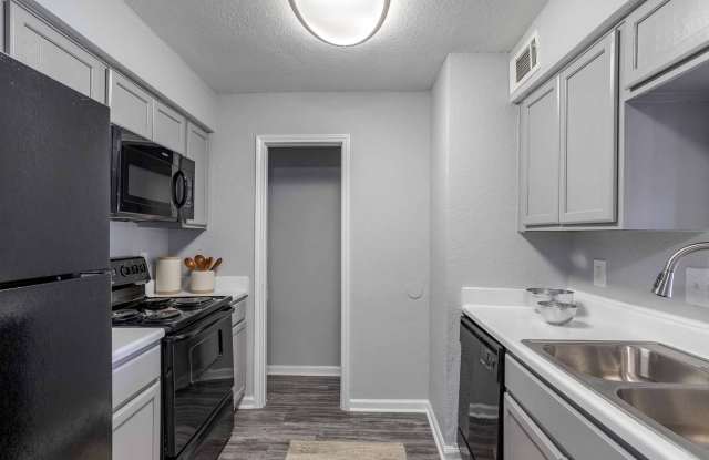 Baystone Apartments Gallery 2