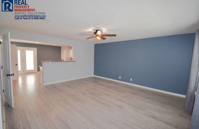 Lovely 2BR/2.5 BA Murfreesboro townhome in Evergreen Farms! Washer/dryer included! Gallery 3