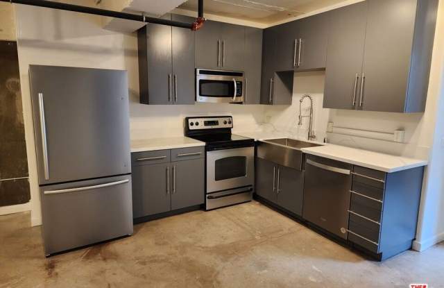 711 S Olive St photos photos