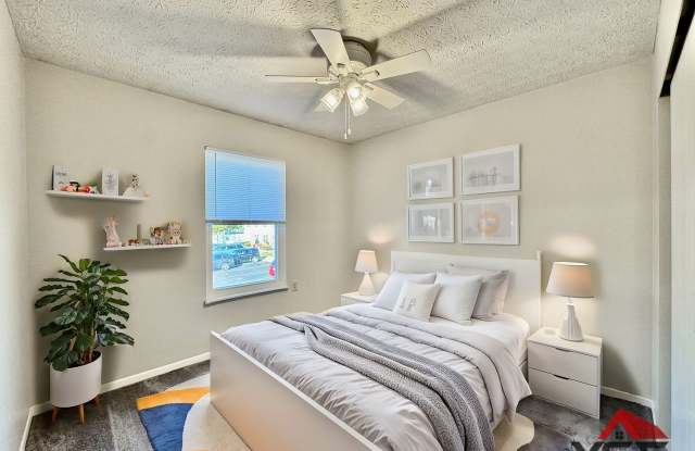 Convenient Living at North Troy Apartments & Townhomes, Troy Gallery 3