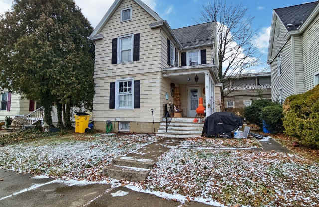 3 Bed 1.5 Bath Rental Opportunity in Elmira, NY photos photos