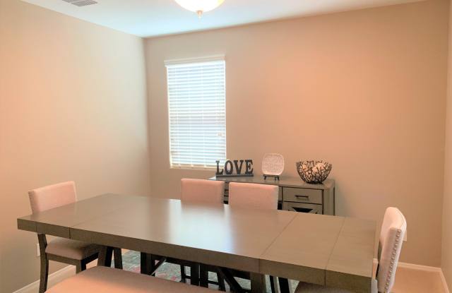 7734 W Shumway Farm Road Gallery 4