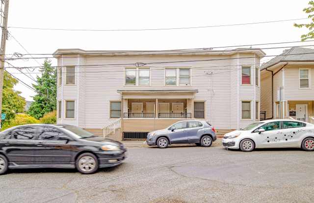 East Union Apartments | Updated Homes Steps from Pike/Pine | 1 Month Free! Gallery 1