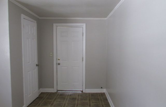 Charming 2-Bedroom Home in a Convenient Sumter Location Gallery 3