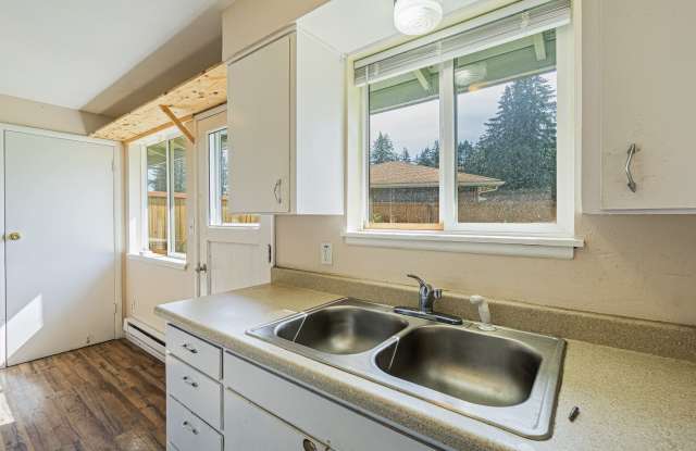 12828 Bridgeport Way Southwest#1 - 12828 Bridgeport Way Southwest, Lakewood, WA 98499