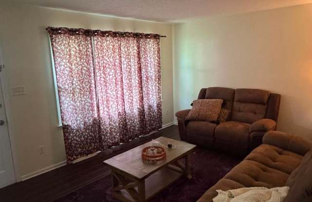 1713 Danbury Dr Gallery 2