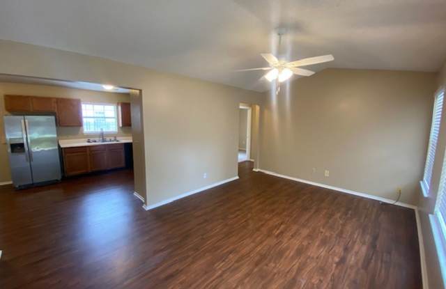Super Cute 3 Bedroom Now Available! Gallery 3