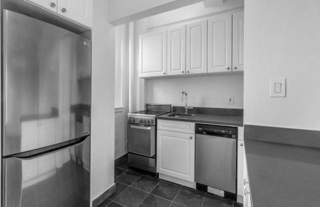 215 W 23rd St - 215 West 23rd Street, New York City, NY 10011