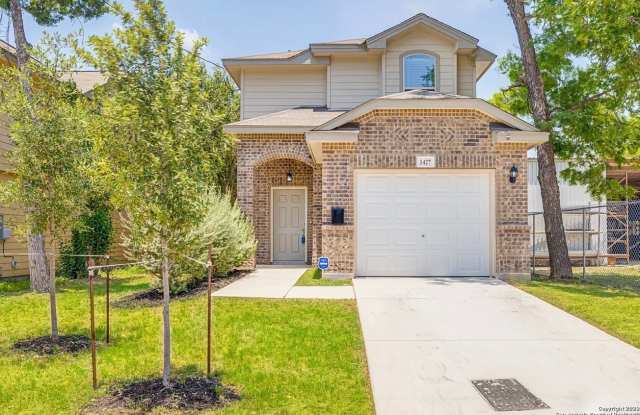 3-Bedroom Home Near Downtown San Antonio | Pets Considered + Section 8 Welcome photos photos