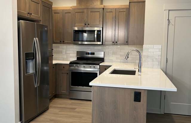MOVE IN SPECIAL!  3 Bedroom / 2.5 Bathroom Townhome in NW Redmond's Dry Canyon Community Gallery 3