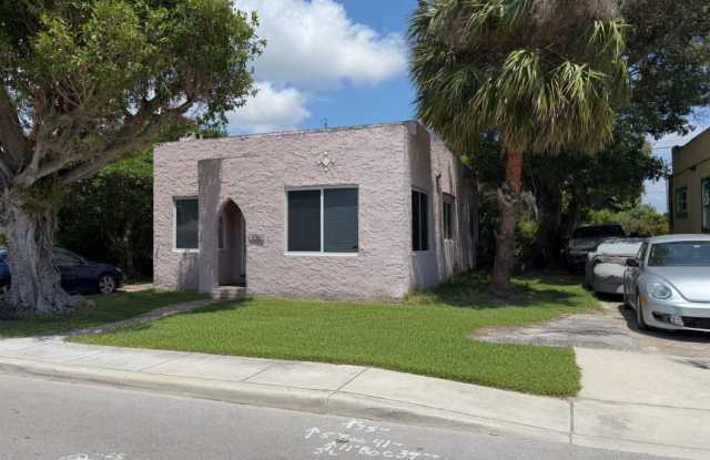 Newly Renovated 3 Bedroom Home | Heart of Riviera Beach photos photos
