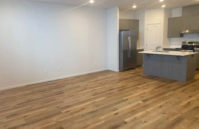 3309 E 36th Court Gallery 4