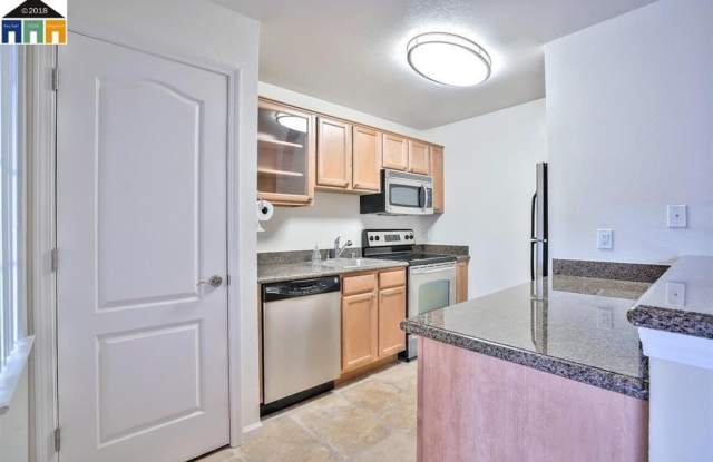 $1690 GORGEOUS STUDIO CONDO IN BAYWOOD VILLAS OF CENTRAL FREMONT - 3325 Foxtail Terrace, Fremont, CA 94536
