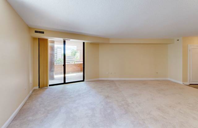 NEW KITCHEN AND NEW BATHROOM REMODEL -- Nice One Bed + One Bath in Luxury Secure Doorman Bldg Gallery 3