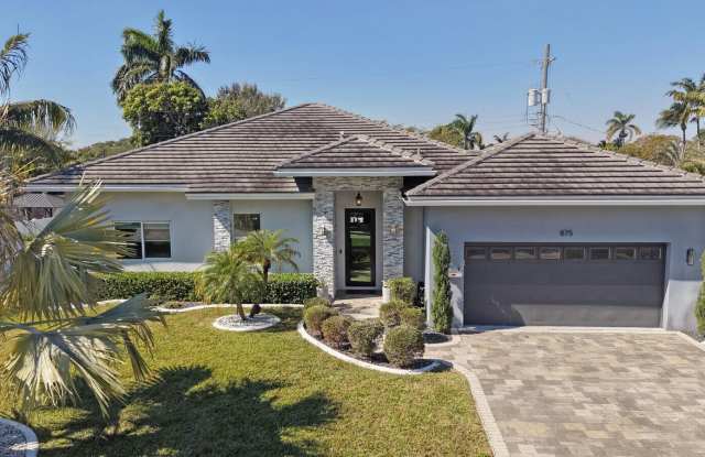 875 SE 13th Avenue photos photos