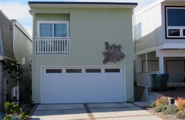 923 La Mirada St. Gallery 2