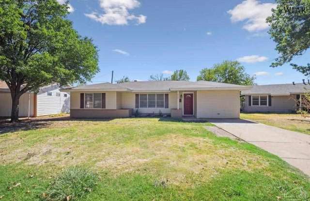 4224 IDLEWOOD DRIVE - 4224 Idlewood Drive, Wichita Falls, TX 76308