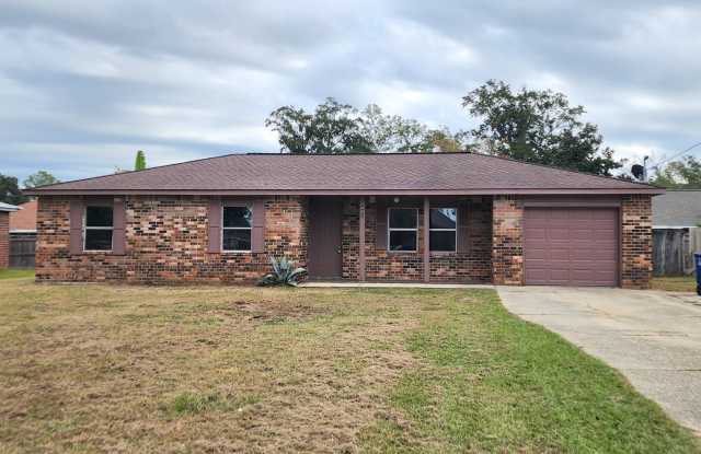 Garage and Fenced Back Yard in Foley! - 406 Cedar Court, Foley, AL 36535