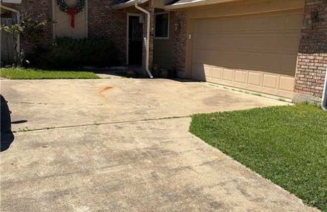 8902 Driftwood Drive photos photos