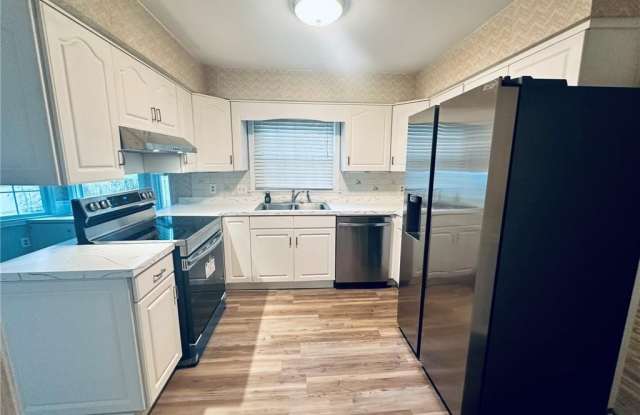 5329 Doon Street photos photos