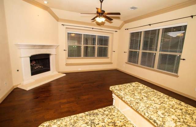 4417 Moonlight Drive Gallery 4