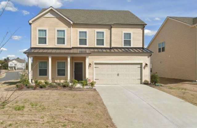 Room in 6 Bedroom Home at Rupell Dr photos photos