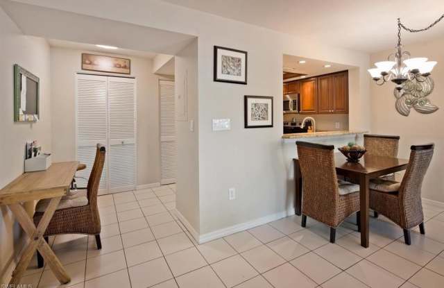 5635 Turtle Bay DR Gallery 4