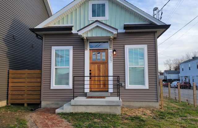 A newly constructed 3 Bedroom Home photos photos