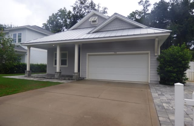 710 PARADISE LN - 710 Paradise Lane, Atlantic Beach, FL 32233
