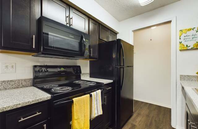 Raintree Apartments photos photos