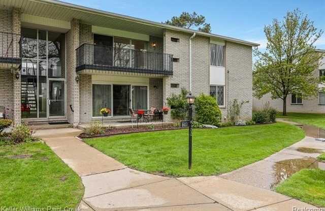 8433 Kennedy Circle - 8433 Kennedy Circle North, Warren, MI 48093 8433 Kennedy Circle - 8433 Kennedy Circle North, Warren, MI 48093