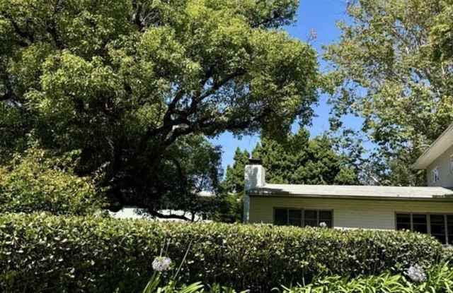 5333 Village Green Gallery 2