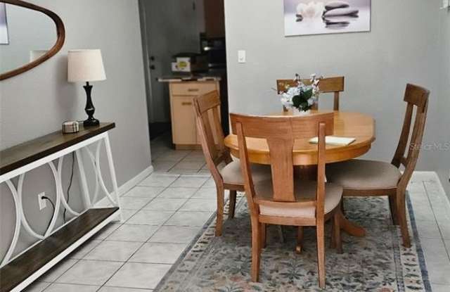 5320 BUTTONWOOD Drive Gallery 3