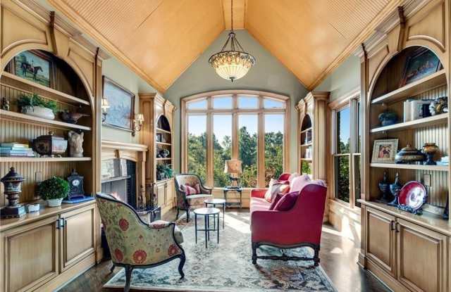 8335 Hurakan Creek Crossing Gallery 4