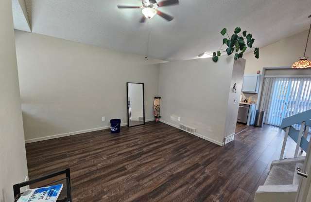 3 Bed 2 Bath In Fountain Valley Ranch!! Gallery 4