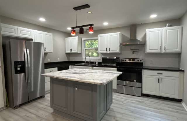 555 Glencove Dr photos photos 555 Glencove Dr photos photos