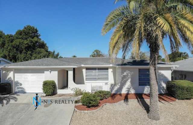 True 3 bed/2 bath/1400+ Sq. Ft. home with Large open floorplan, and a HUGE enclosed porch!! photos photos