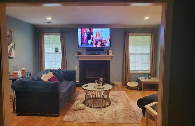6015 Pinebark Court Gallery 4
