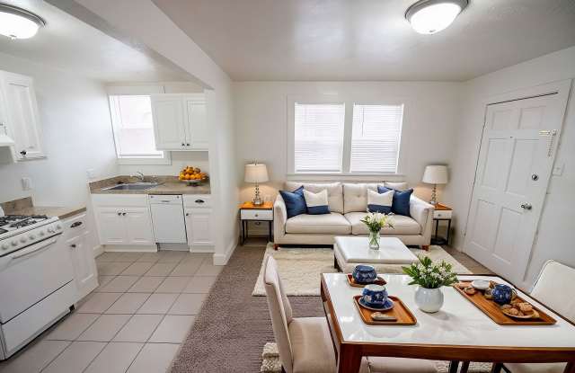 260 W Ardmore Place photos photos