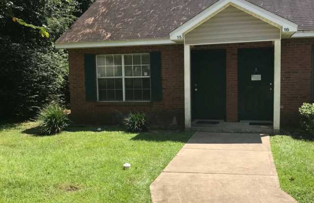 Beautiful Two Story 3 Bedroom 3 Bath Townhome! - 2525 Hartsfield Road, Tallahassee, FL 32303