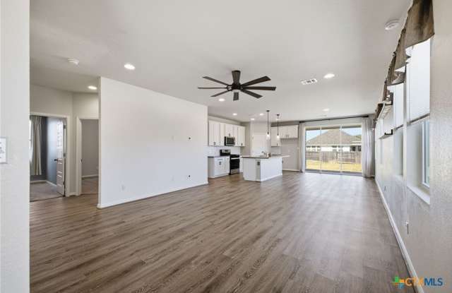 104 Ladolia Lane Gallery 4