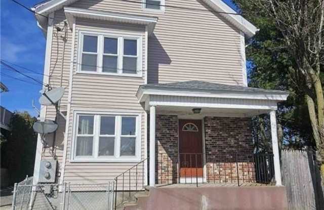 61 Utton Avenue Gallery 1
