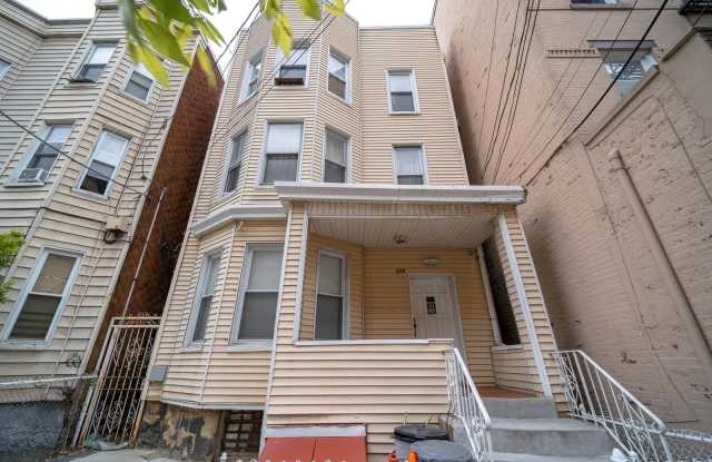 335 47TH ST photos photos