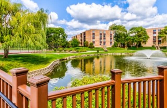 1309 South Sir Galahad Lane - 1309 South Sir Galahad Lane, Mount Prospect, IL 60056
