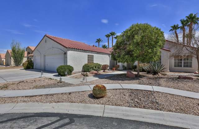One Story home! 4 beds, pool spa, 3 car garage w/workshop. RV parking. Granite counters photos photos