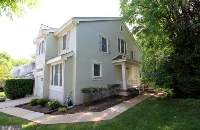 1300 PARK GARDEN LANE - 1300 Park Garden Lane, Reston, VA 20194
